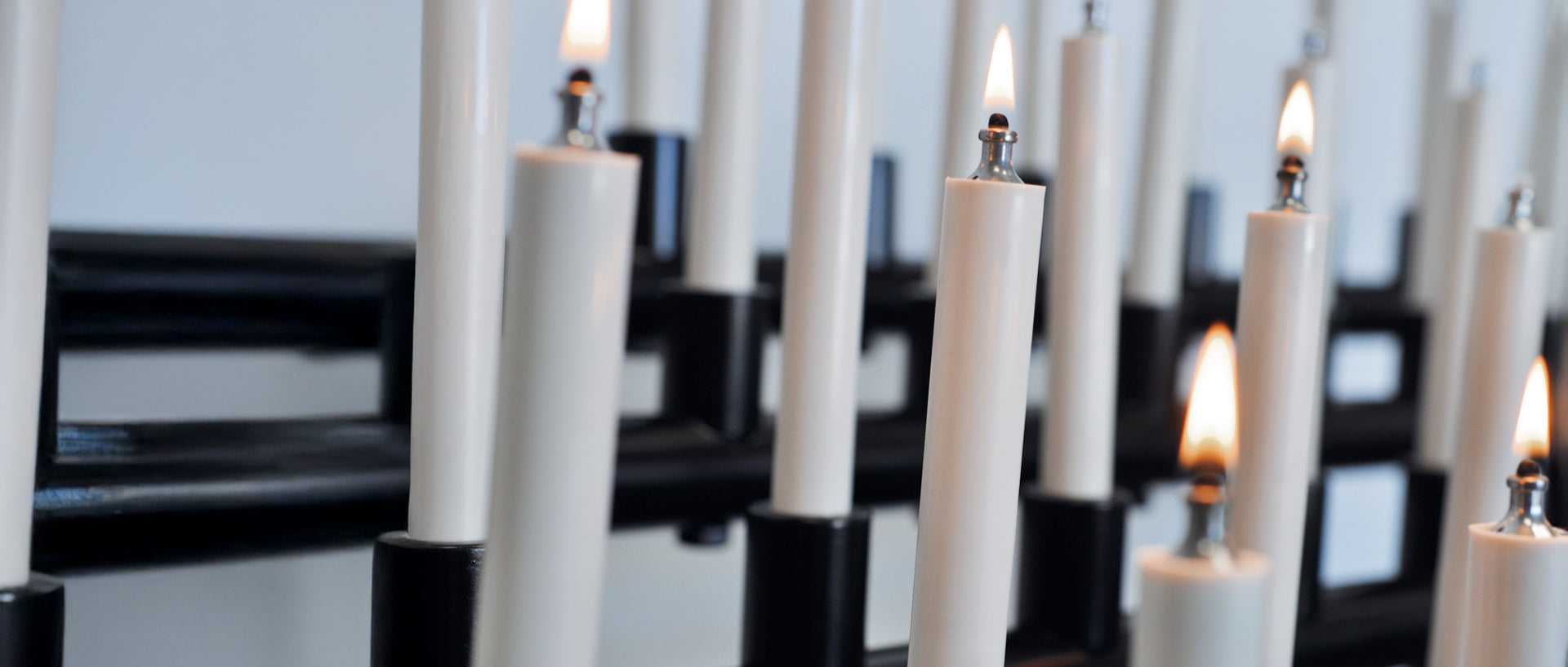 Cera Nova folyékony viaszgyertyák – Nyári akció a tiszta áhítat fényéért